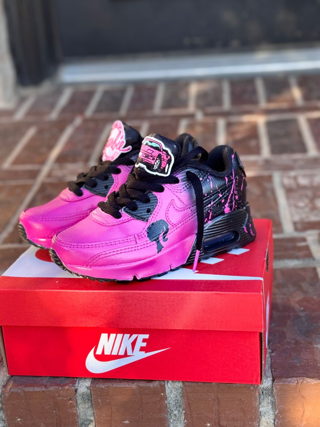 this is a toddler shoe only !!!