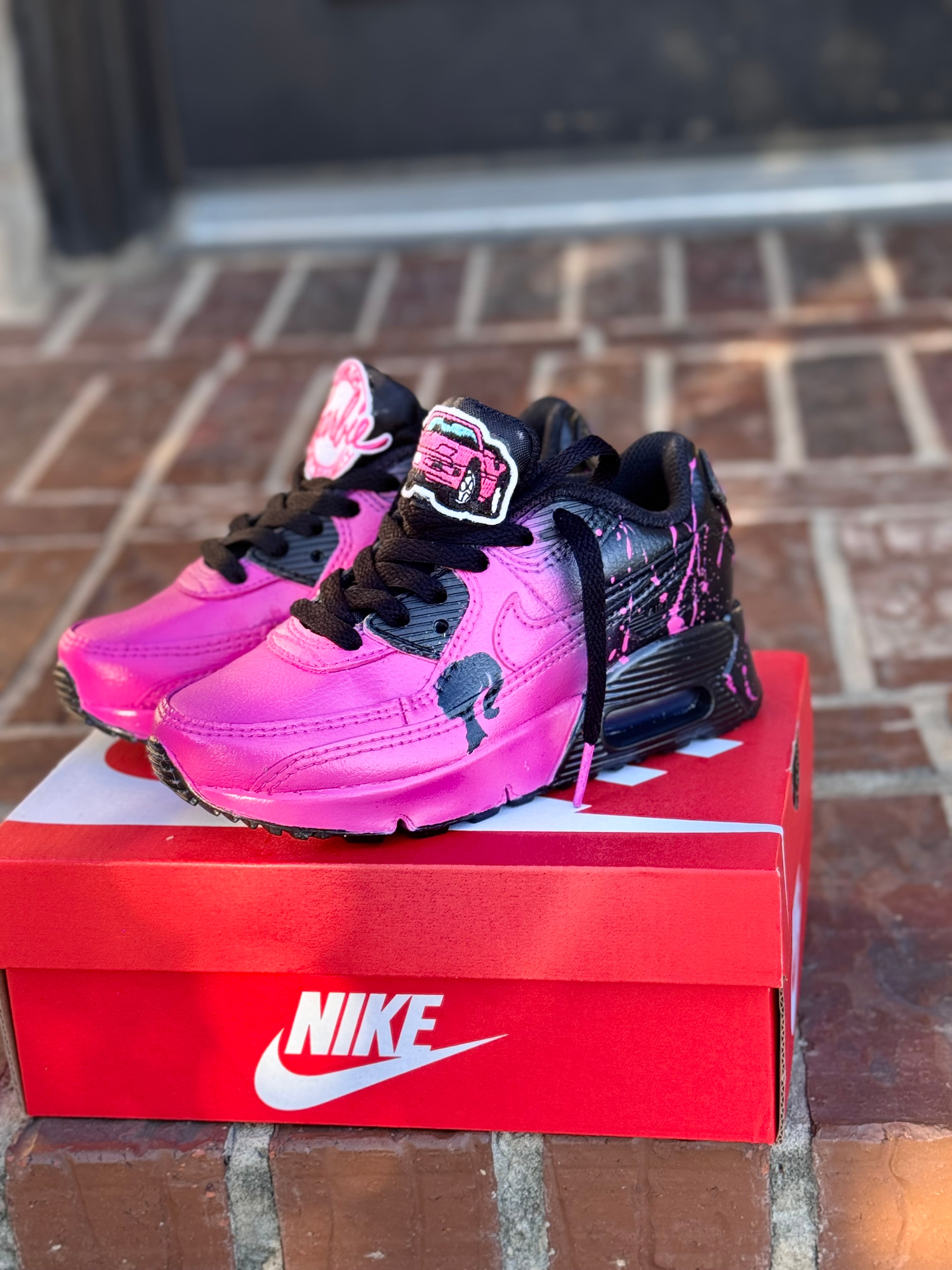 this is a toddler shoe only !!!