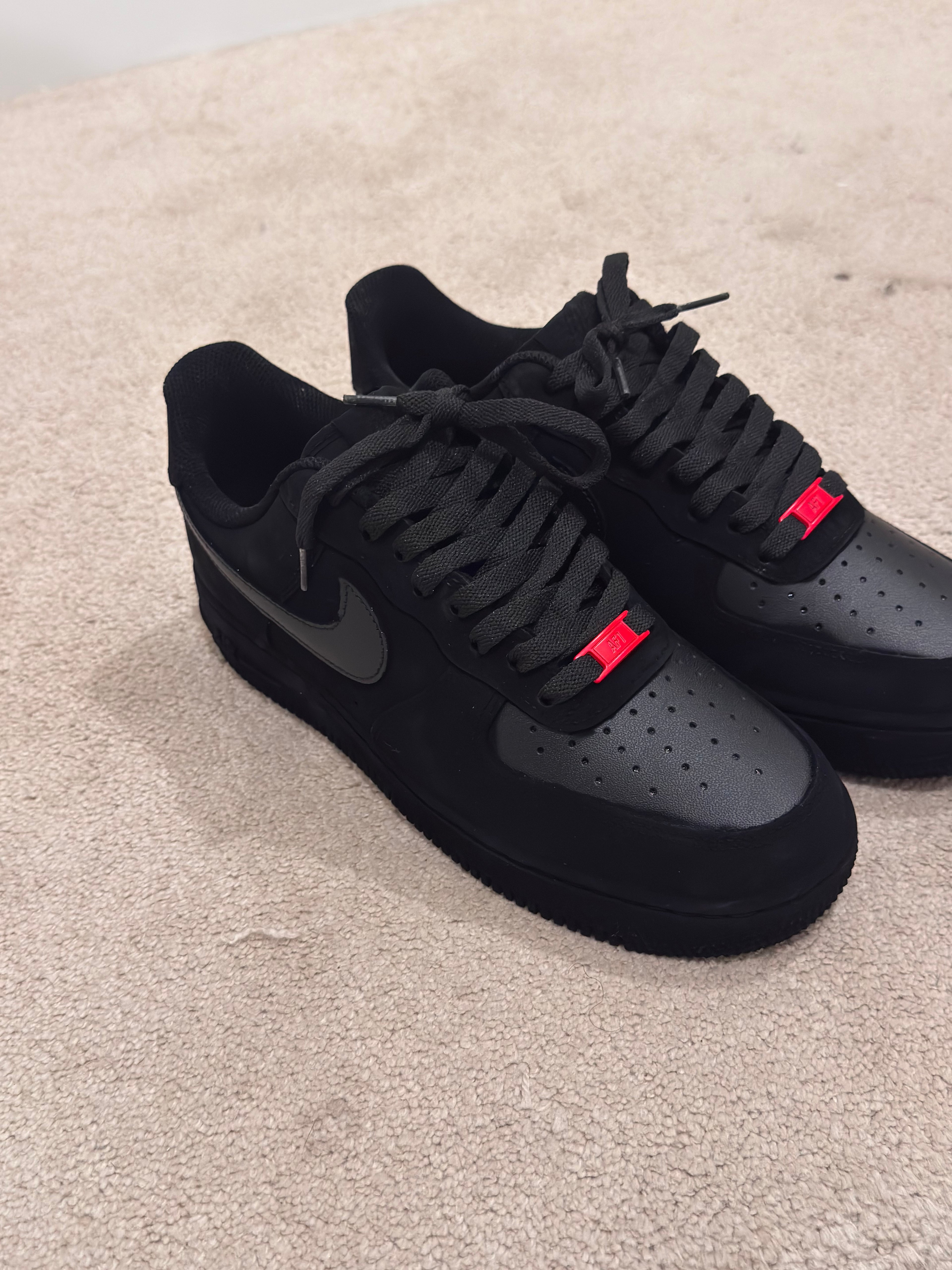 Red bottom blackness