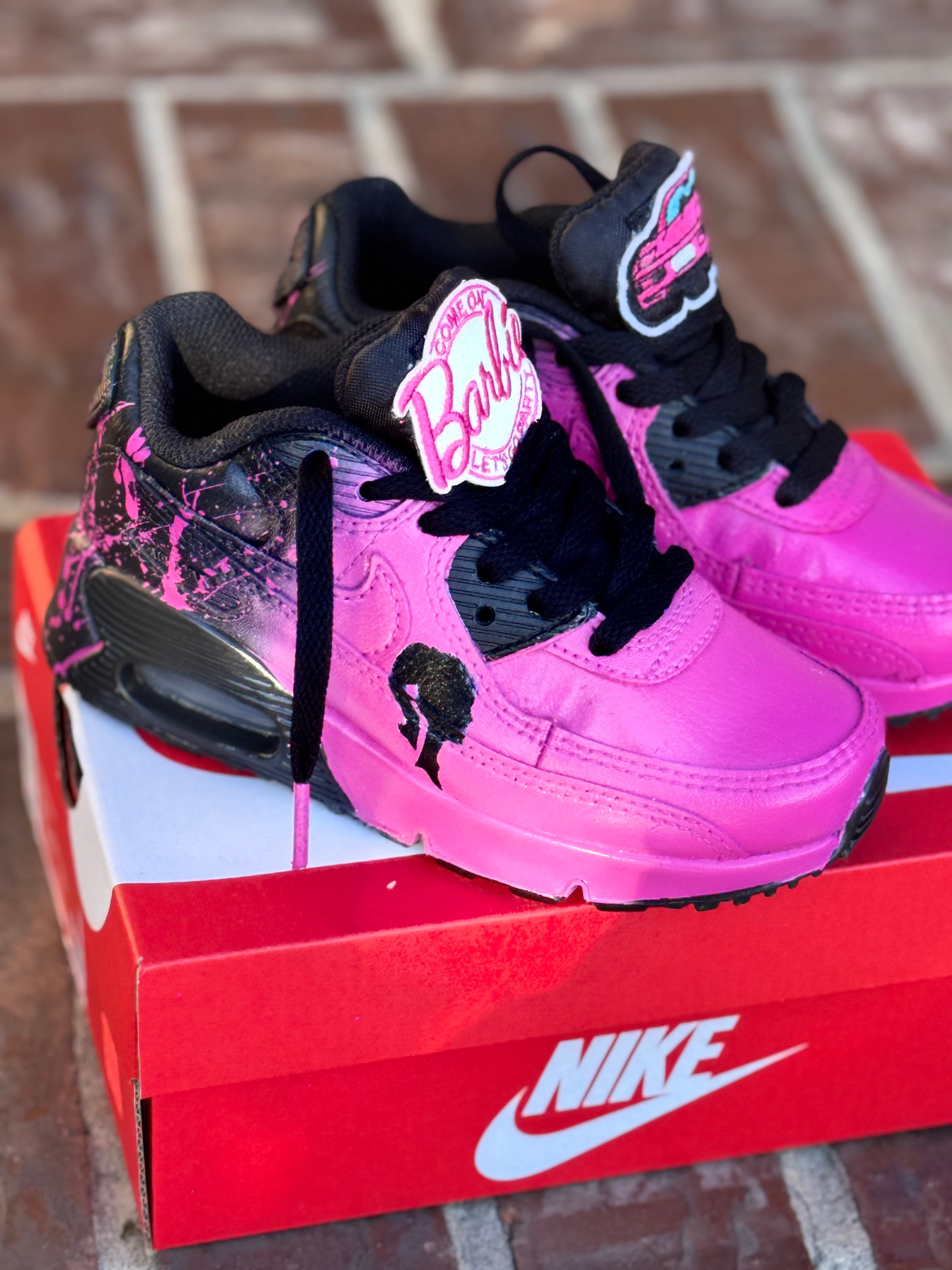 this is a toddler shoe only !!!