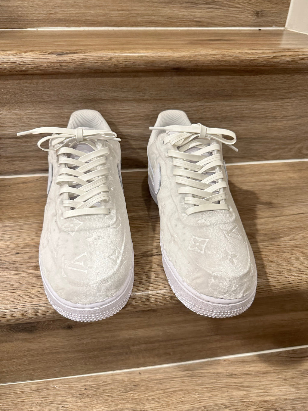 cool white velvet af1