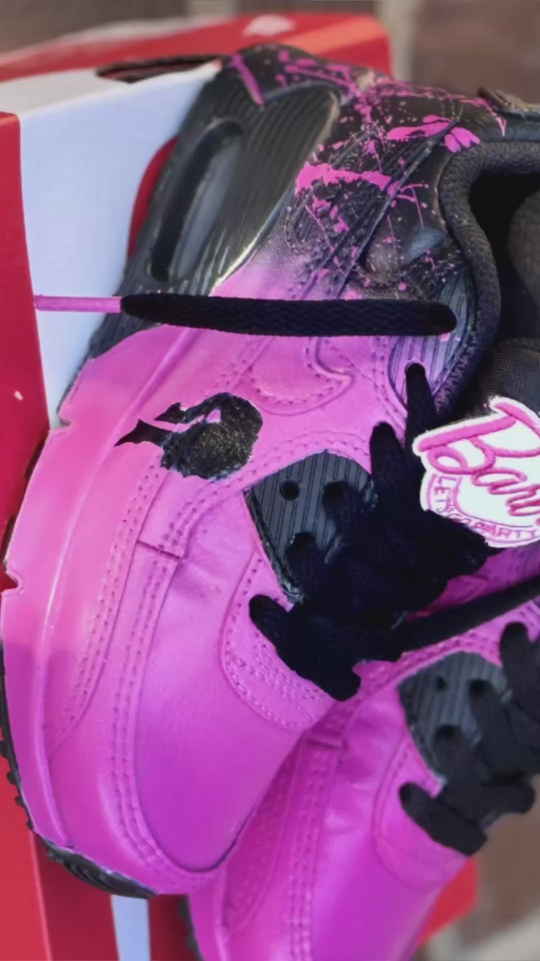 this is a toddler shoe only !!!